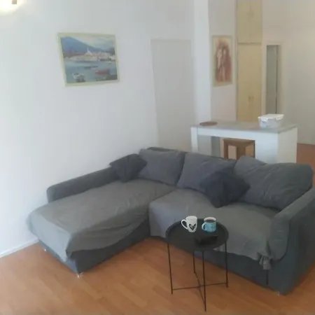 Doris 2 Apartment